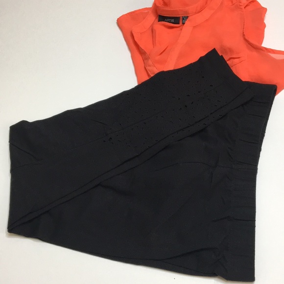 NEW- Black Eyelet Leggings Sz 14/16 - Picture 6 of 8